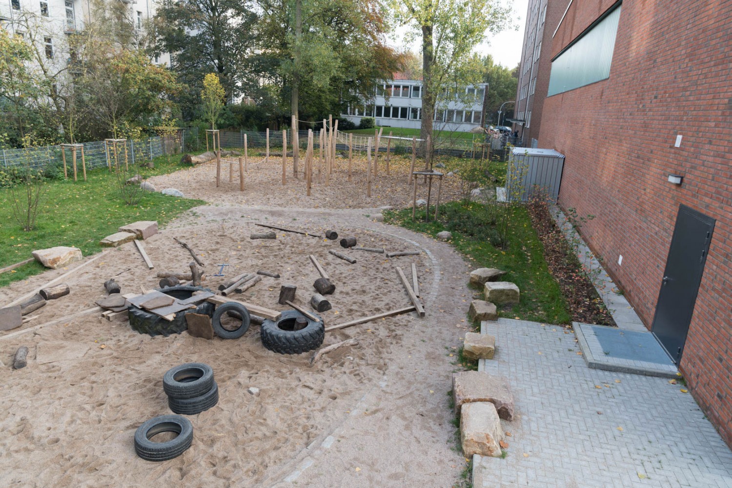 Naumann-Landschaft-Schule-Rellinger-Strasse-Bauspielplatz-6 Naumann – Landschaft